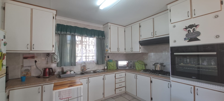 5 Bedroom Property for Sale in Morelig Free State